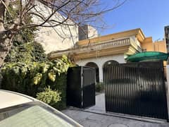 F-6/1 Double Storey House 4 Bedroom 4 Bath Drawing Dining TV Lounge 2 Servant Quarter