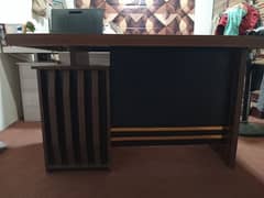 new office table 10/10 condition call 03008811919