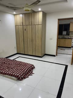5 MARLA UPPER PORTION AVAILABLE FOR RENT