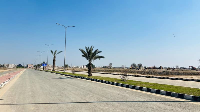 5 Marla Plot Available For Sale In lake City Sector M-7 Block C-4 5
