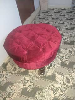 red sofa set