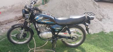SUZUKI 2022 SE