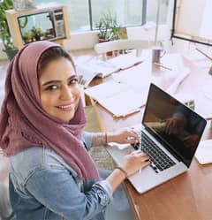 Female Customer Service & Data Processing Executive