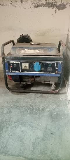 1000 Watt Generator