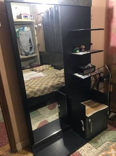 Habitt Dresser