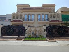 10 Marla Duplex House For Sale In Johar Town 50 Feet Road Sui Gas Meter Installed Solid A++ Construction Super Hot Location