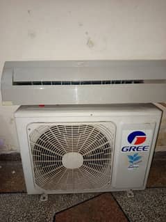 Gree AC G10 invter 1ton hain koi masala nahi hai bilkol ok hai