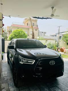 Toyota revo