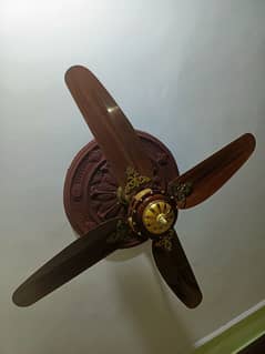 پنکھا فارسیل صرف ایک سال استعمال ہوا ہے
