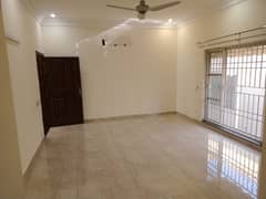Dha Phase 5, 1 kanal Upper Portion For Rent