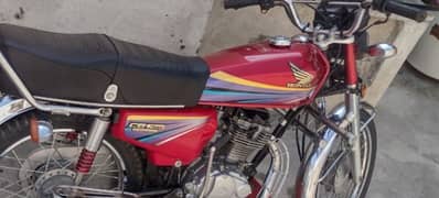 ہونڈا 125 موٹر سائیکل جاپانی فار سیل  رابطہ نمبر  03279583575
