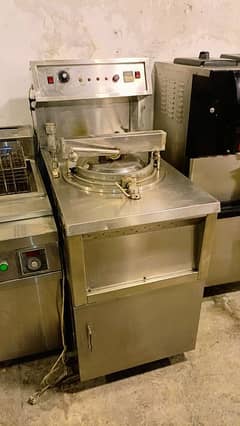 chicken broast machine used, pressure fryer, pizza oven, fats food set