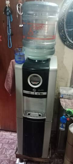 water dispenser in good condition