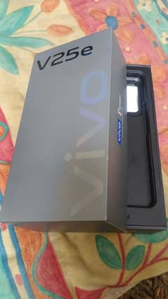 Vivo 25e full box lush