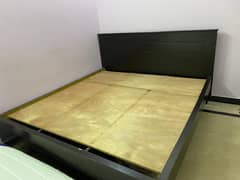 King size bed (Woden)
