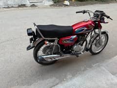 Selling honda 125 2022 model