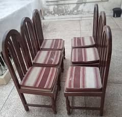 Dining table & 6 chairs
