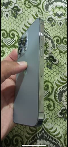 Iphone 13 pro icloud mint condition