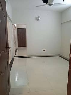 1 BED UNFURNISHED RANT IN GULBERG GREEN