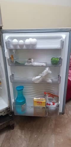 dowlance fridge medium size excellent cooling