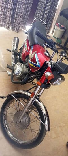 Honda CG 125 for sale. . 03*24*39*41*404 only WhatsApp on