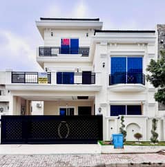 Brand New 10 Marla House With Classical Design For Sale