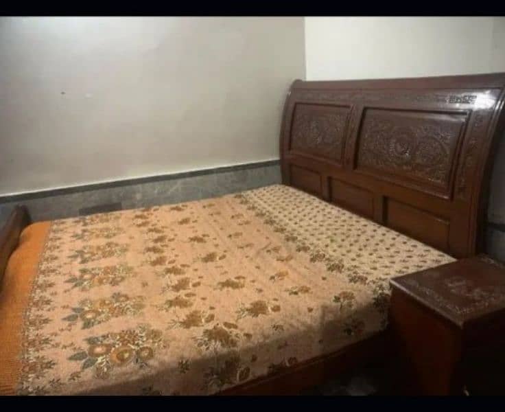 bad two tables and one mirror table 2