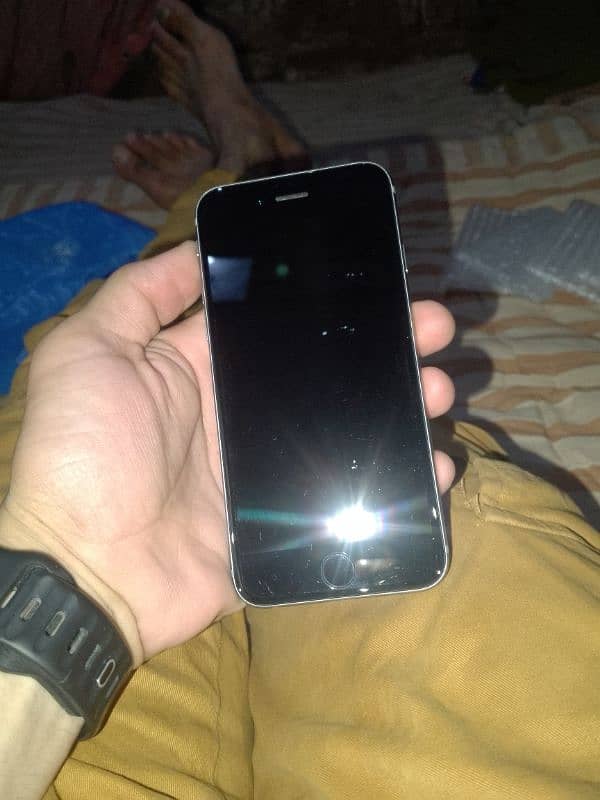 I phone 6 non pta factory unloke lush condition 1