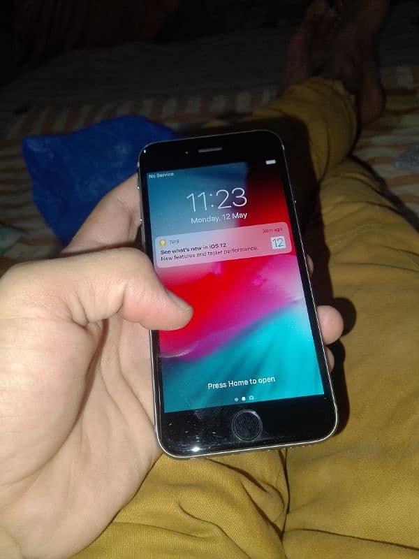 I phone 6 non pta factory unloke lush condition 2