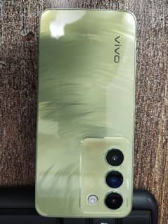 VIvo Y100