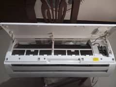 AC gree company in good condition does not use for a long time