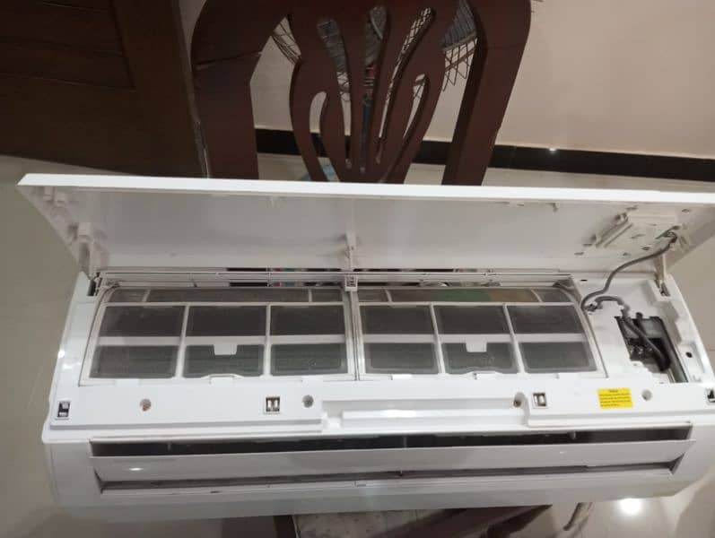 AC gree company in good condition does not use for a long time 3