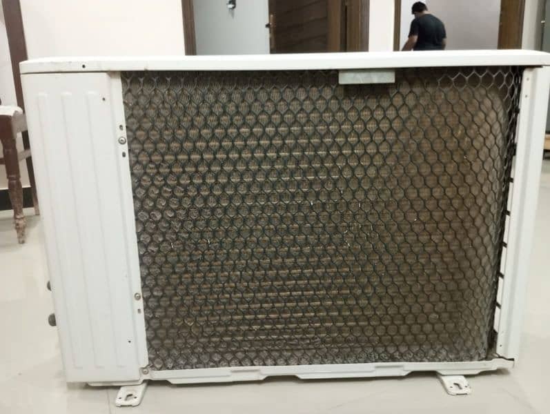 AC gree company in good condition does not use for a long time 10