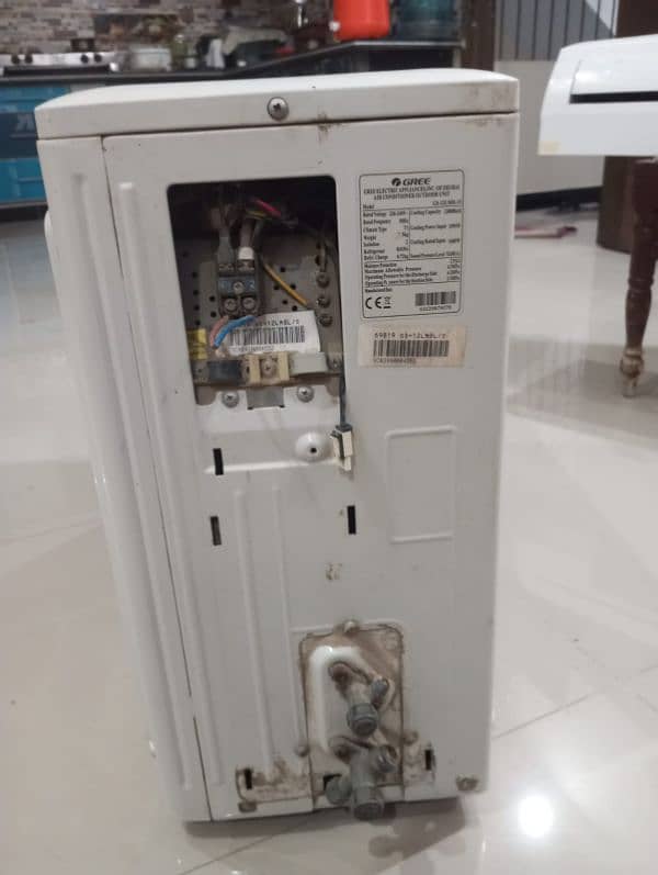 AC gree company in good condition does not use for a long time 13