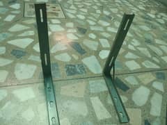 Ac brackets