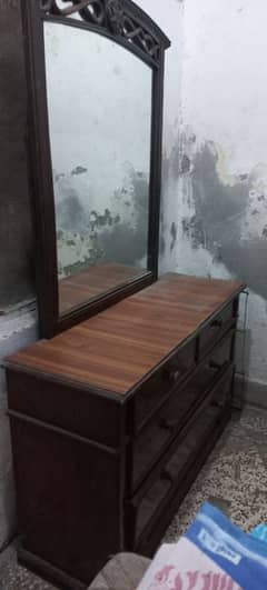 dressing table