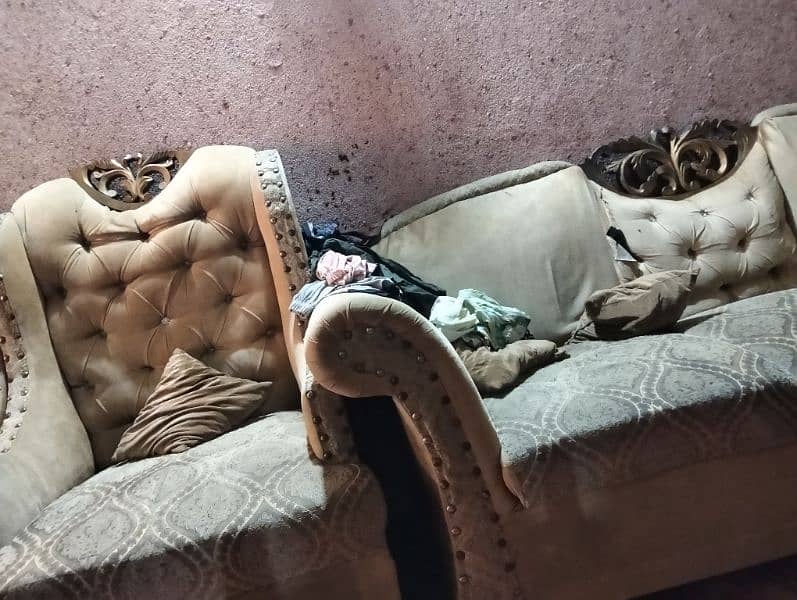 Best Condition Sofa Set 0