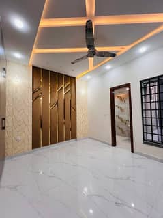 10 Marla Lower Portion like New Available for Rent in Bahria Town Lahore