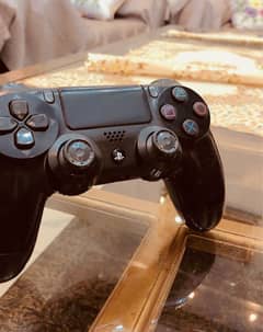 PS4 original controller  condition10/9.5
