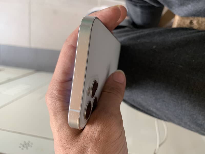 10/10 Condition 128 Gb Non PTA Factory Unlock 1