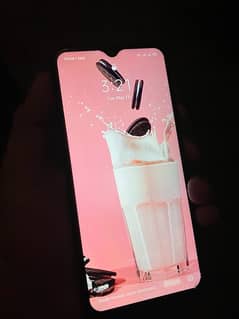 realme C11 2ram 32rom without box ID card Mil jaye gi