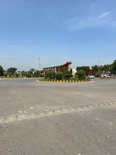 5 Marla Plot Available At Hot Location Near To park Mosque & Commercial At Reasonable Price In New Lahore City phase 4