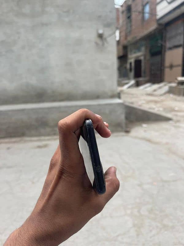 google pixel 4 xl with box 10/10 condition urgent sell 3