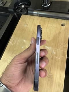 iPhone 14 Pro jv