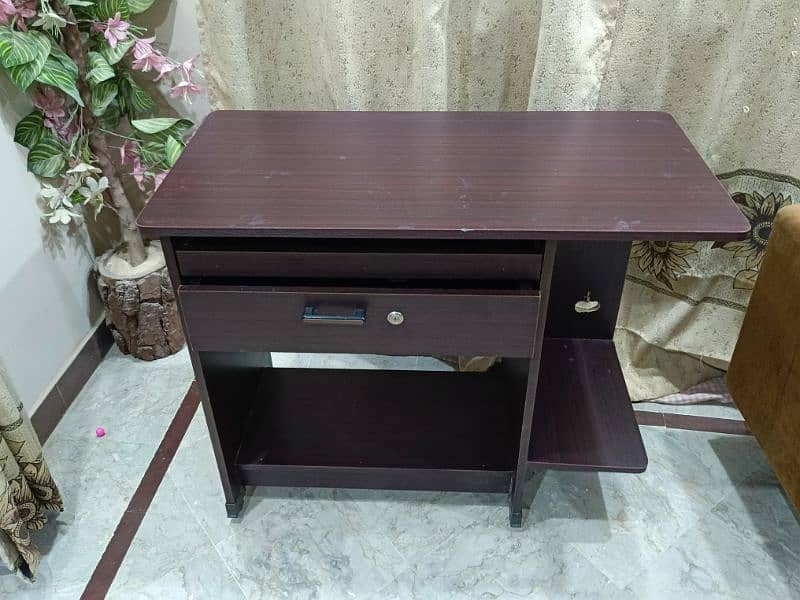 Computer Table With Keyboard Tray & Drawer 0