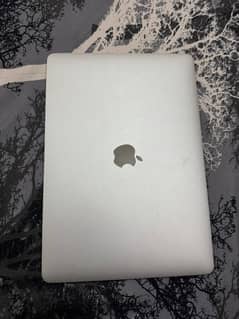 APPLE MacBook Pro(2017,13-inch,i7,16GB RAM,256GB SSD)