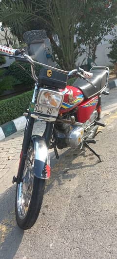 urgent bike sale thura head ka kam hone wla ha
