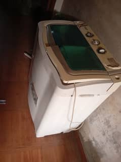Kenwood washing machine washing side ki motor wind honay wali he dryer