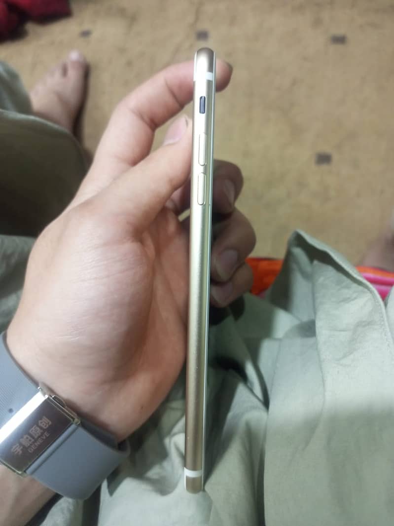 iPhone 7plus 10/10 Condition Bypass 3