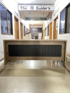 Office table urgent for sale in g15